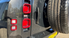 Land Rover Defender 3.0 D250 X-Dynamic HSE 110 5dr Auto Diesel Estate